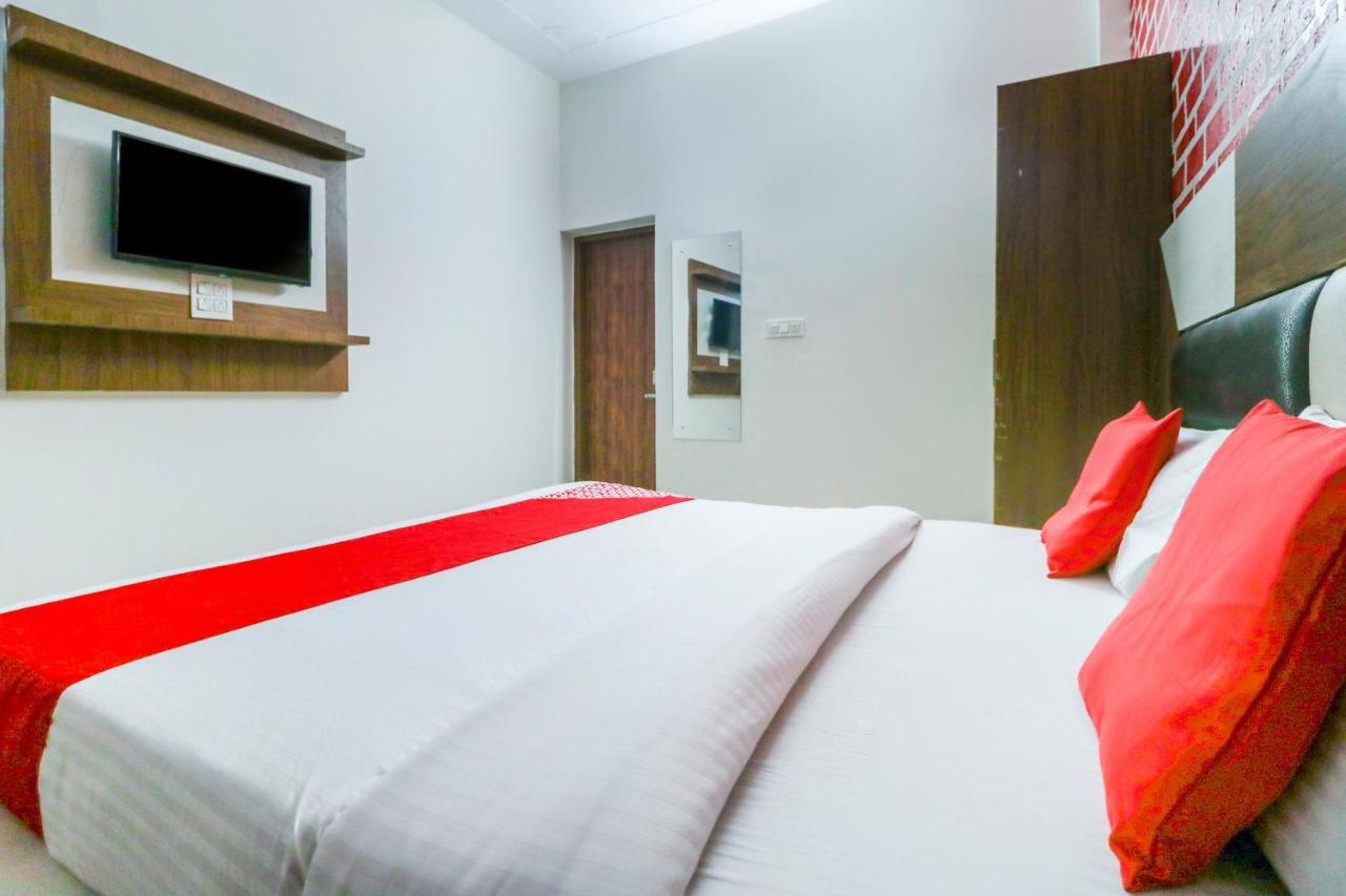 Oyo Hotel City View Nayagaon Екстериор снимка